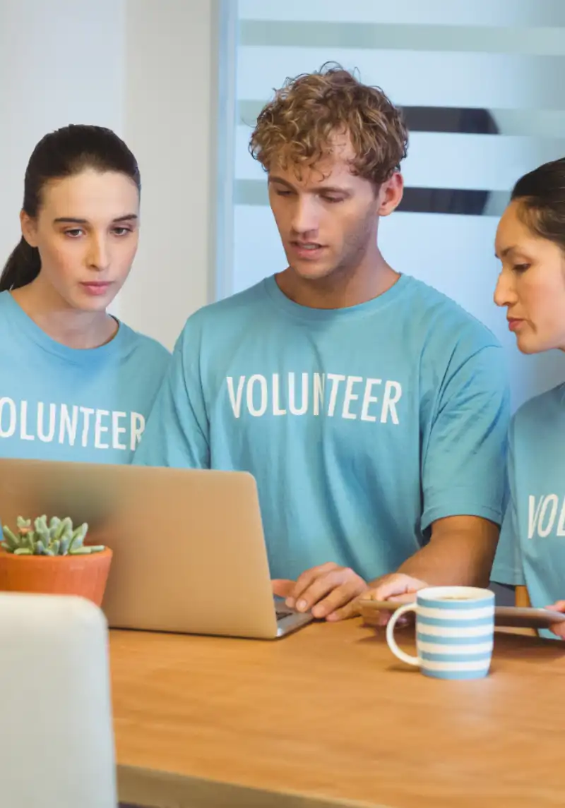 peer-mentoring-volunteers-nonprofits